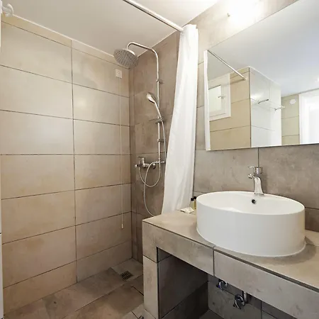 Londos Piso Livadi