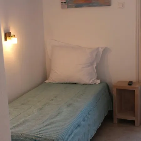 Londos Hotel 2*