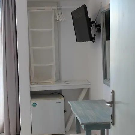 Londos Szálloda Píszo Livádi