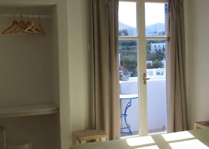 Hotel Londos Piso Livadi