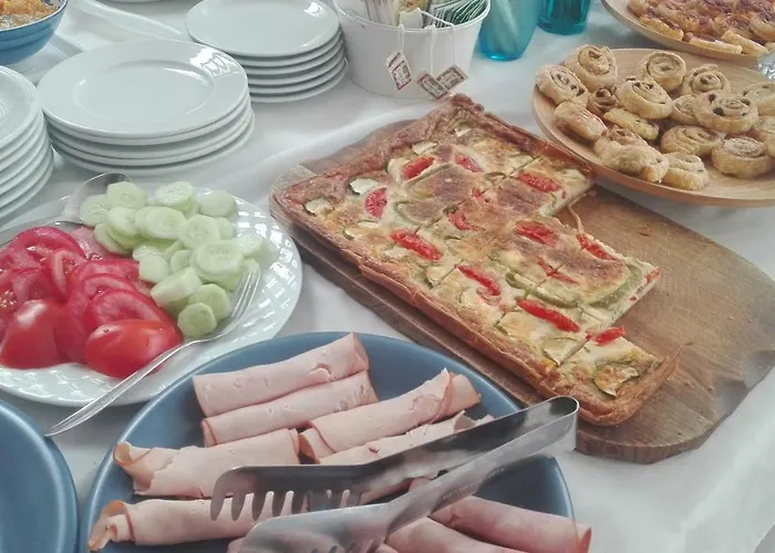 Hotel Londos Piso Livadi